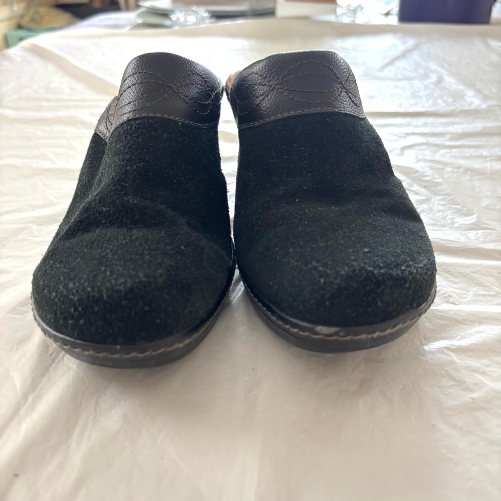 Sofft Octavia black Leather clog mules heeled SZ 9.5 Worn Once on carpet - Picture 5 of 14